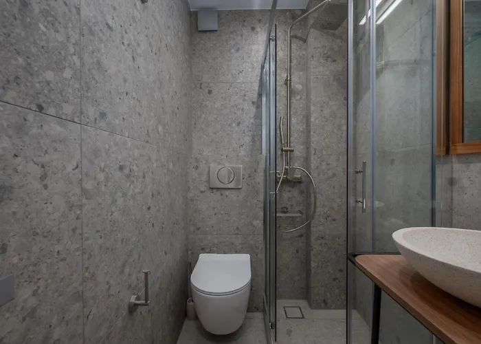 Plaza Elegant Apartment *